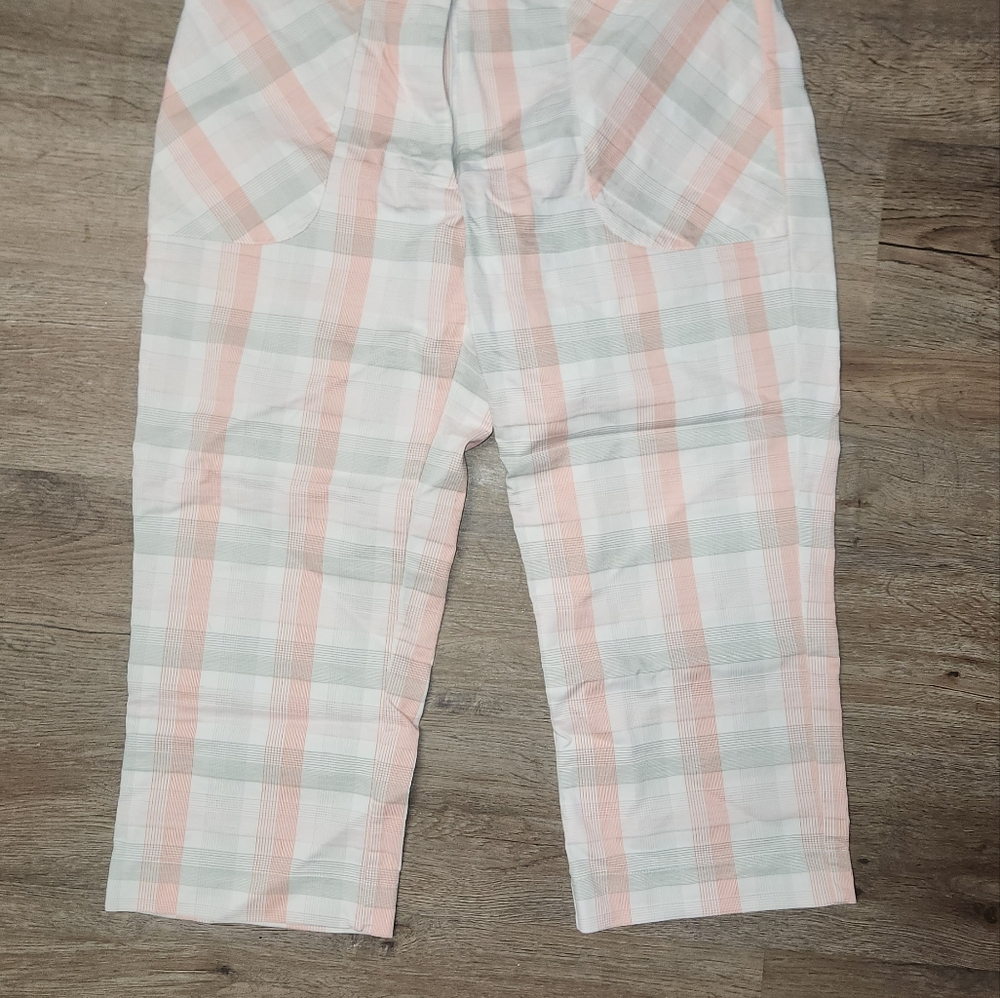 Womans nike capri pants - Picture 3 of 3